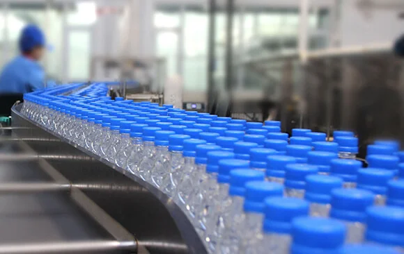 Flat Conveyor detail — CGF series water filling line